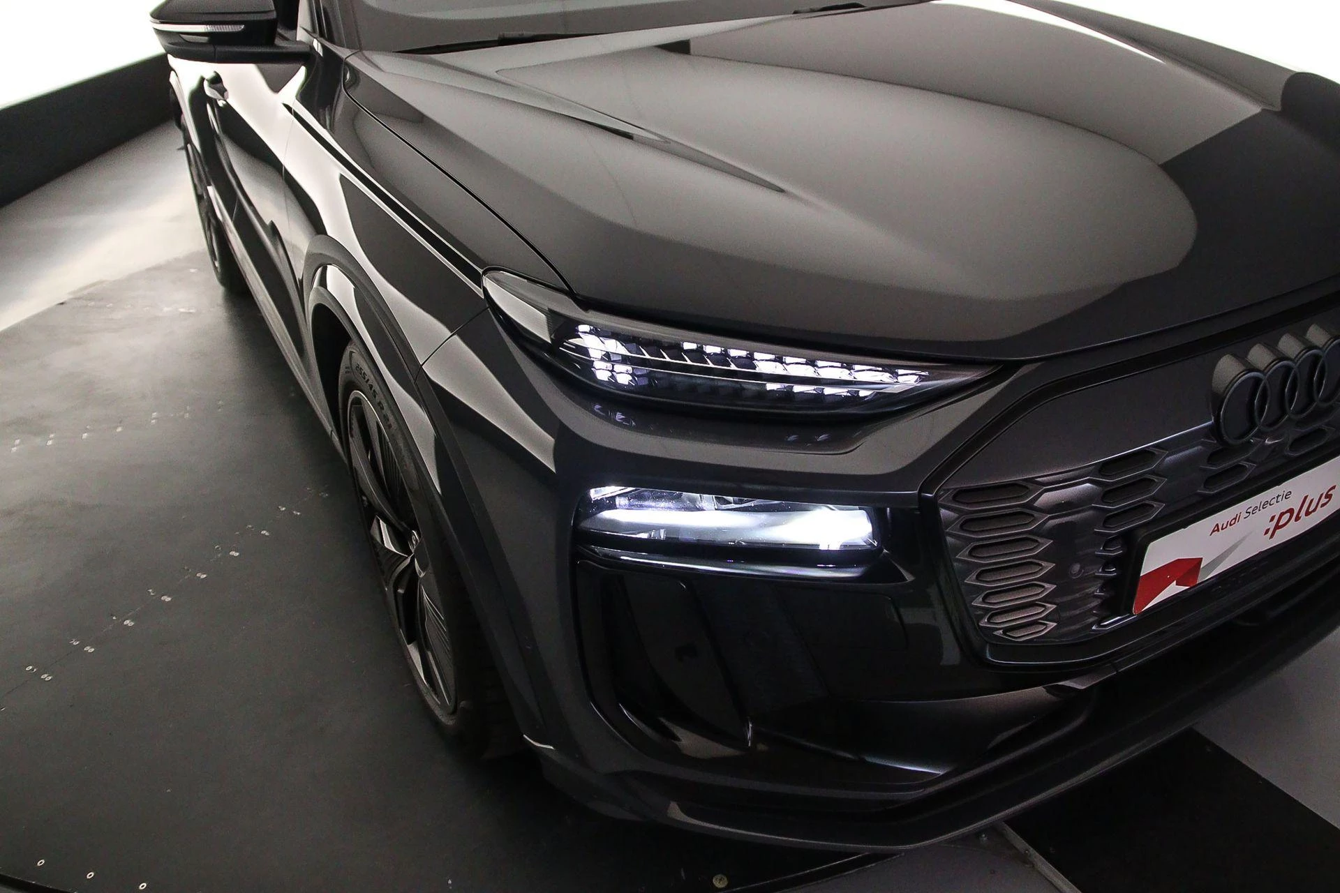 Hoofdafbeelding Audi SQ6 e-tron
