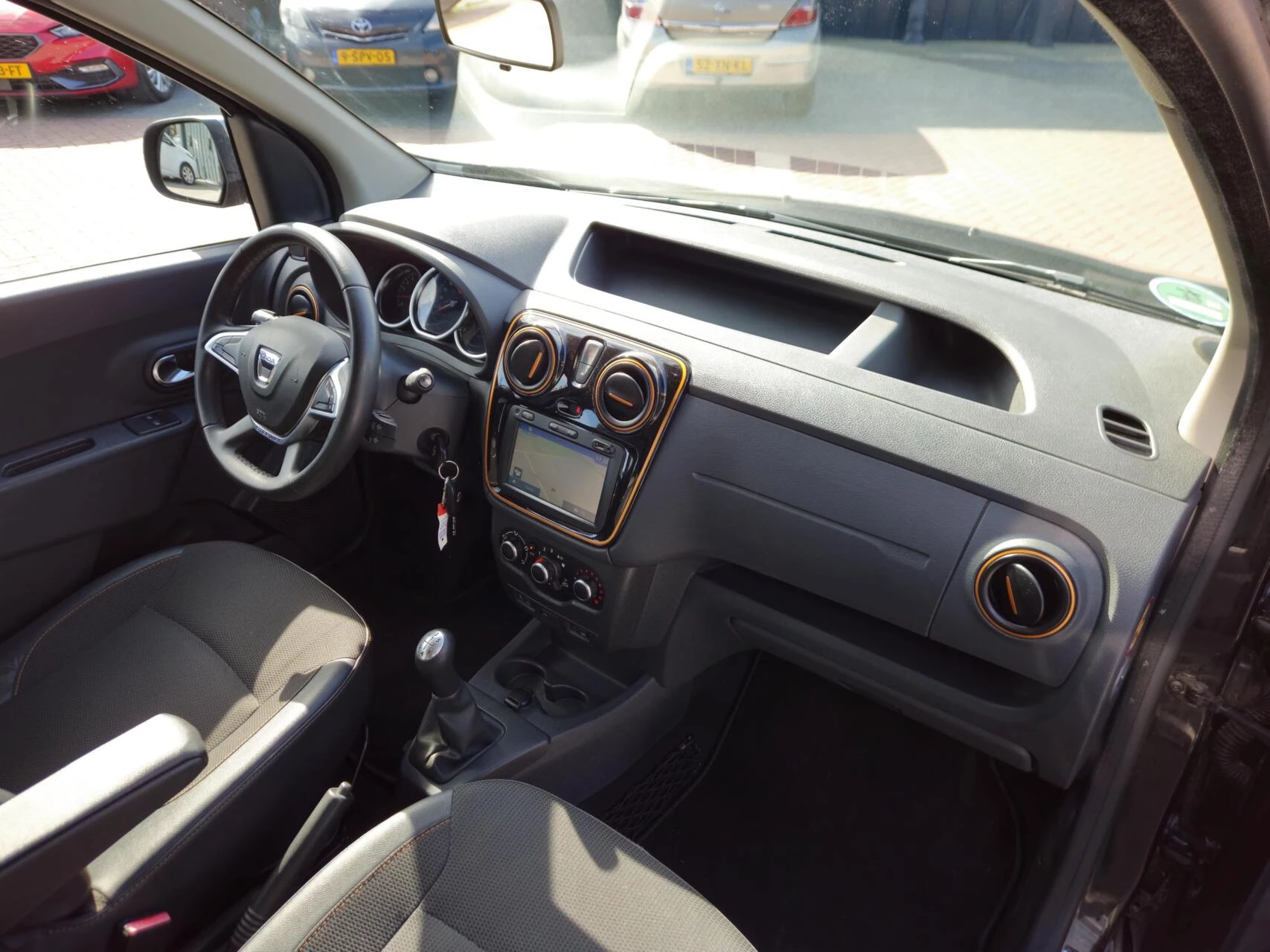 Hoofdafbeelding Dacia Dokker