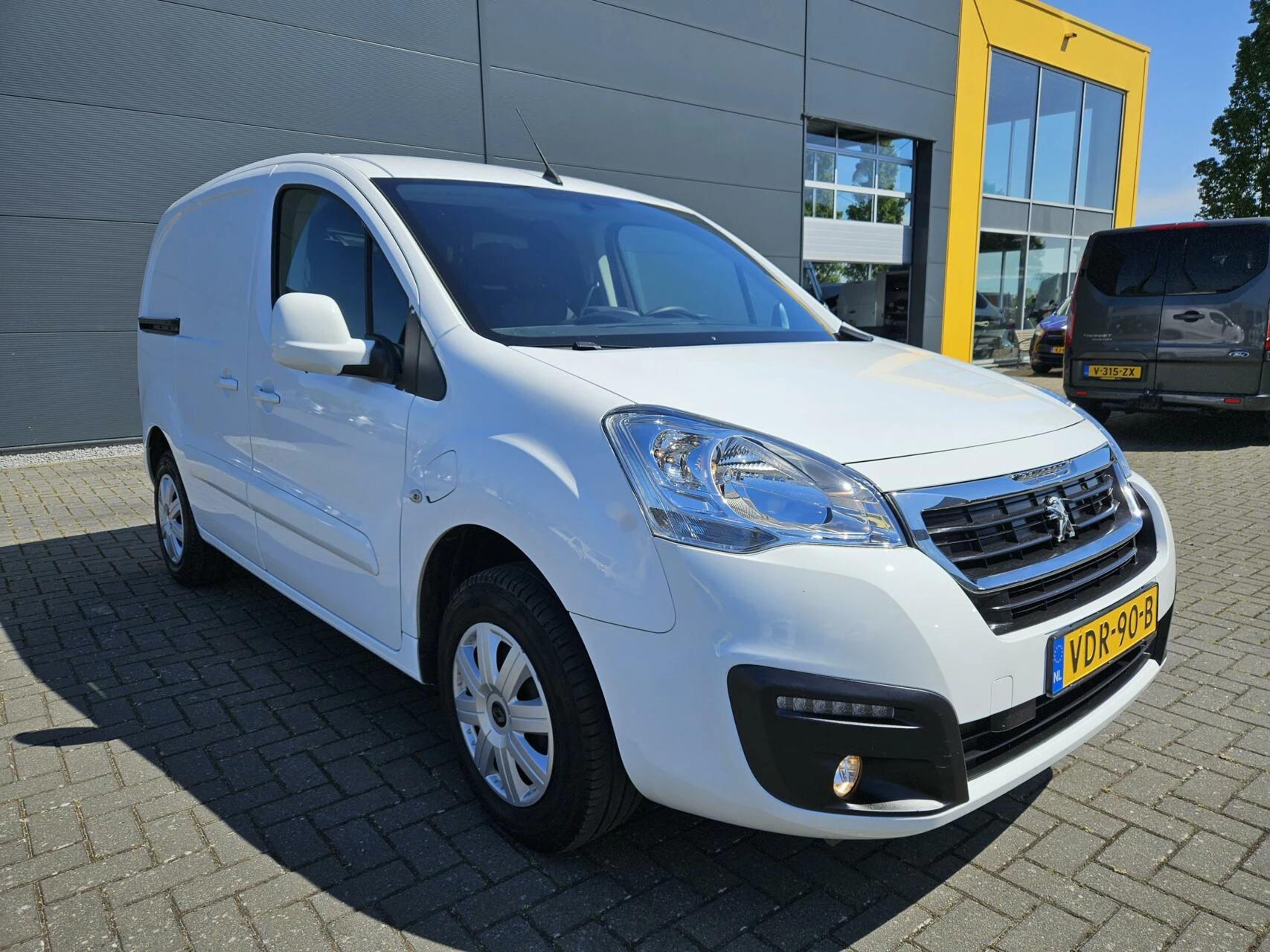 Hoofdafbeelding Peugeot Partner