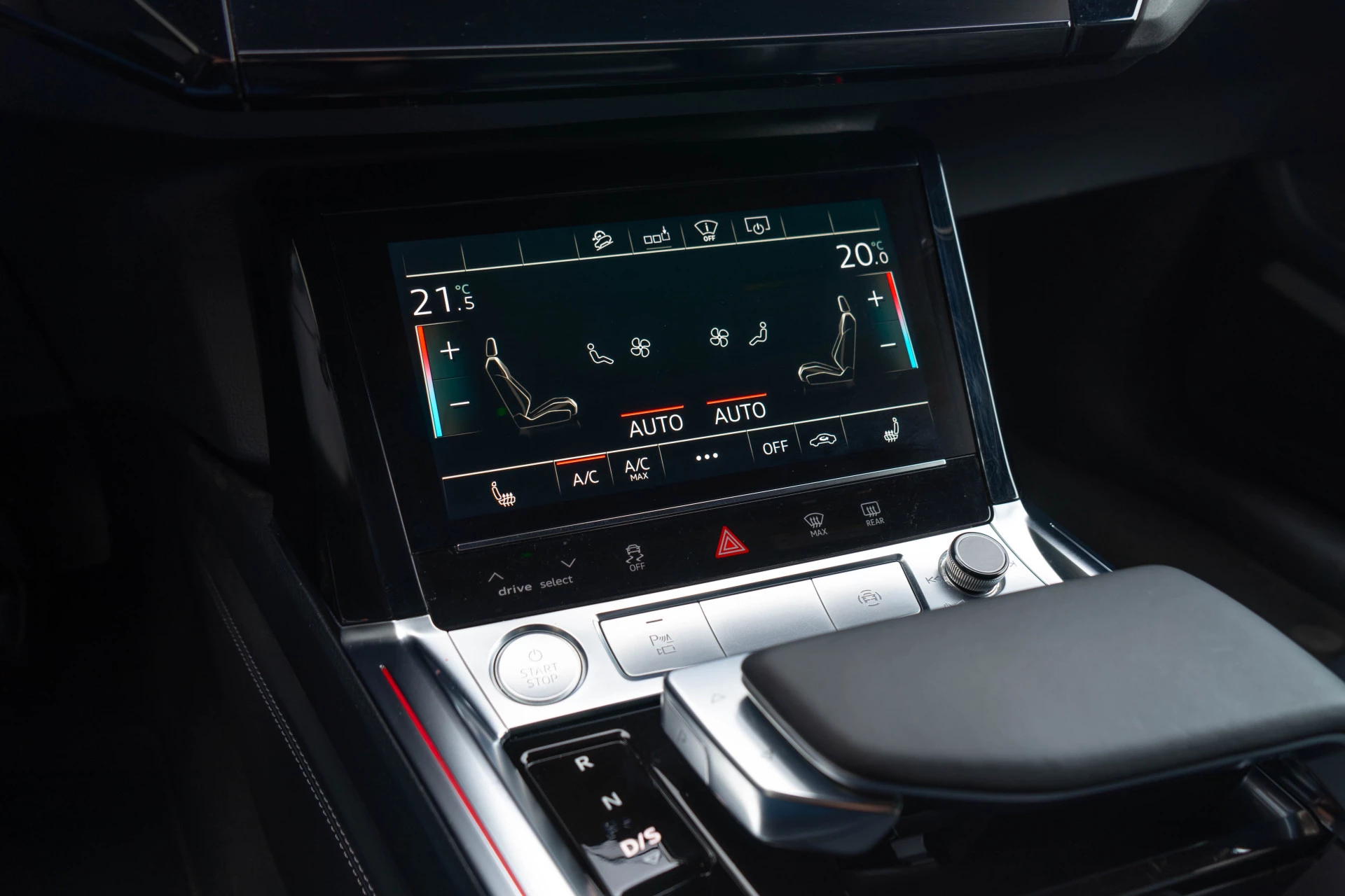 Hoofdafbeelding Audi e-tron