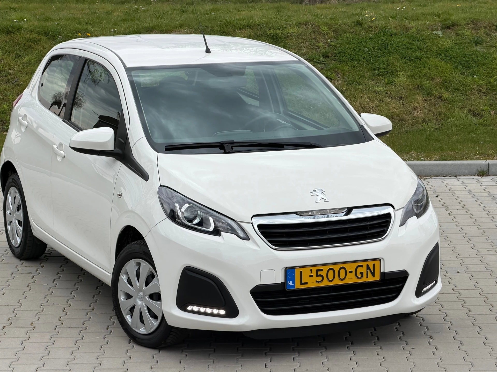 Hoofdafbeelding Peugeot 108
