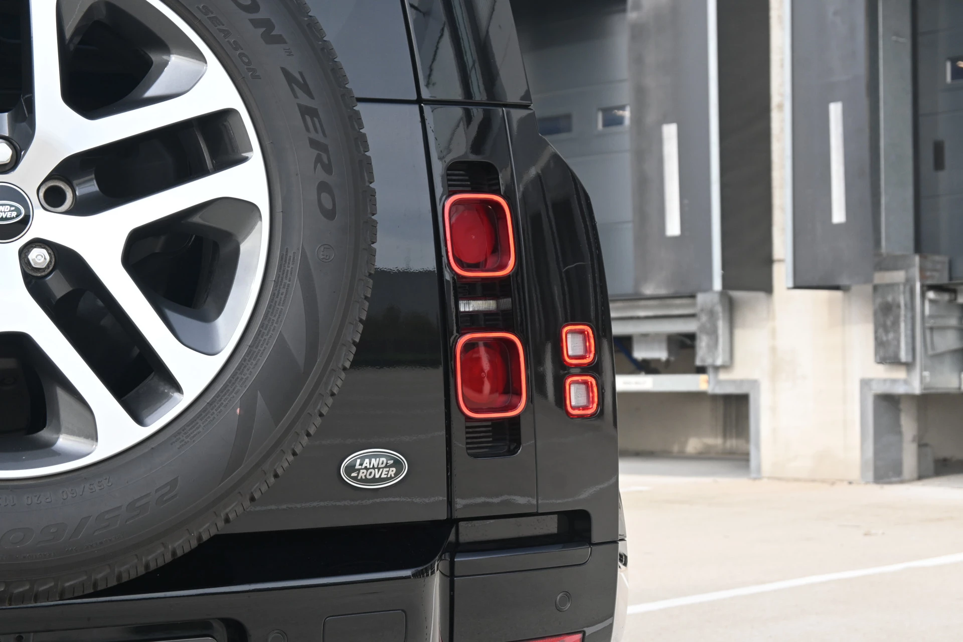 Hoofdafbeelding Land Rover Defender