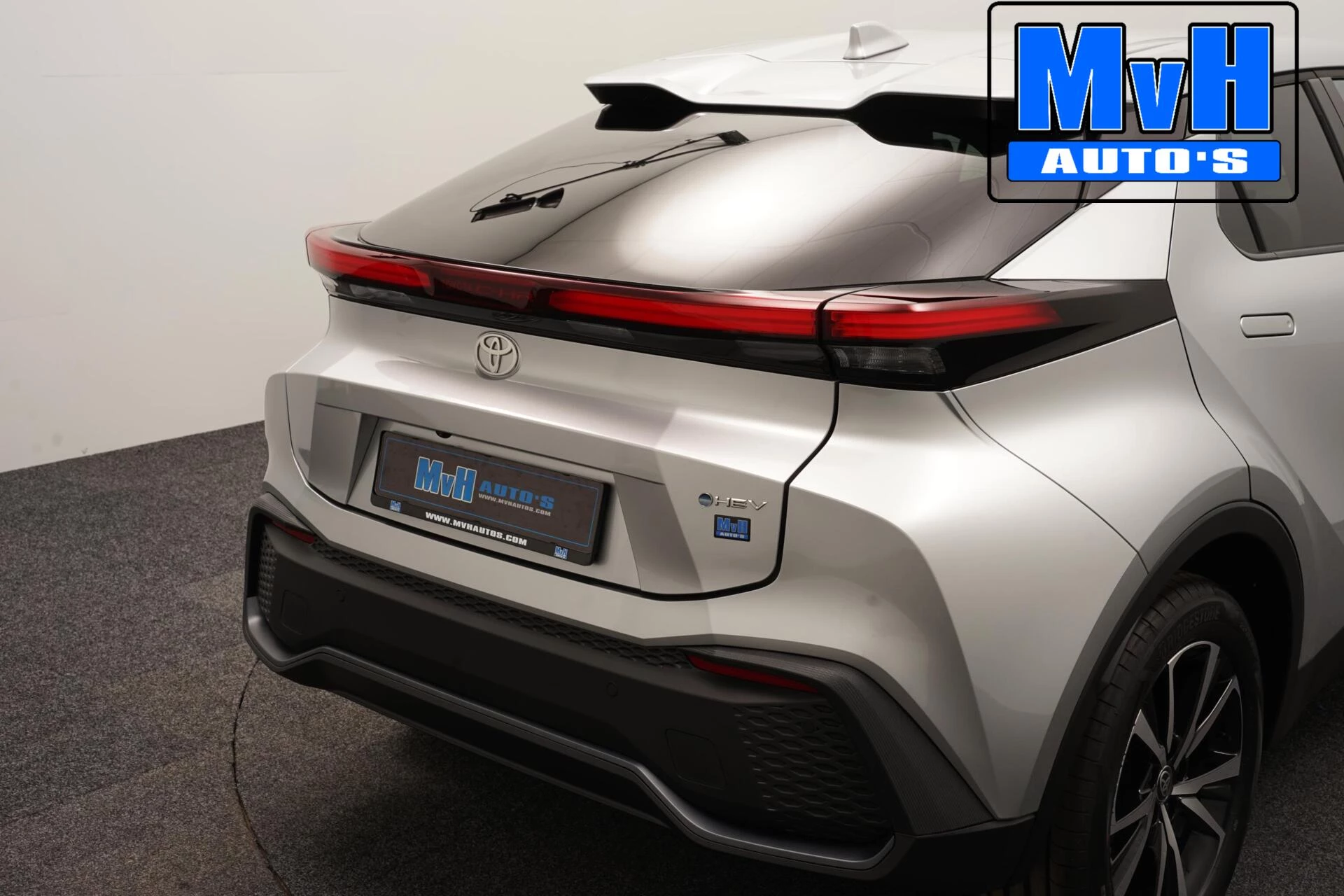 Hoofdafbeelding Toyota C-HR
