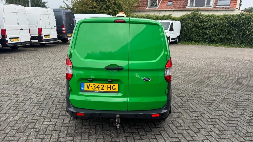 Hoofdafbeelding Ford Transit Courier