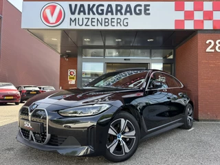 BMW i4 eDrive40 High Executive // SCHUIF-KANTELDAK // SPORT STOELEN // NAVI // CAMERA // ELEK. TREKHAAK // HEAD UP DISPLAY //