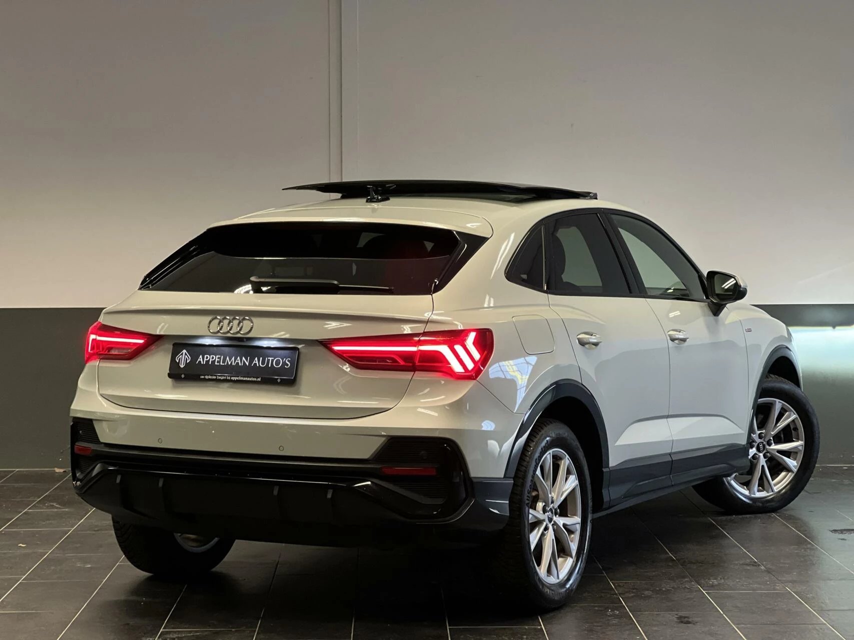 Hoofdafbeelding Audi Q3