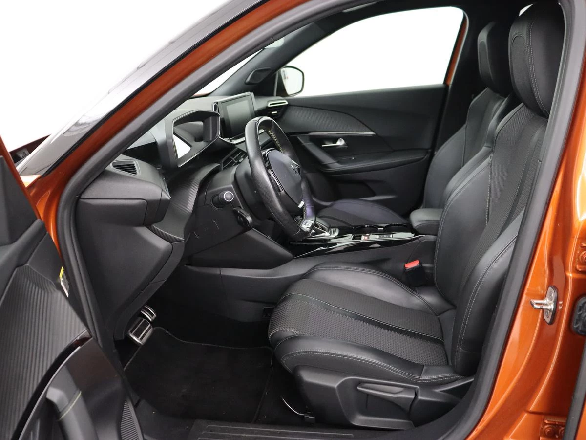 Hoofdafbeelding Peugeot e-2008