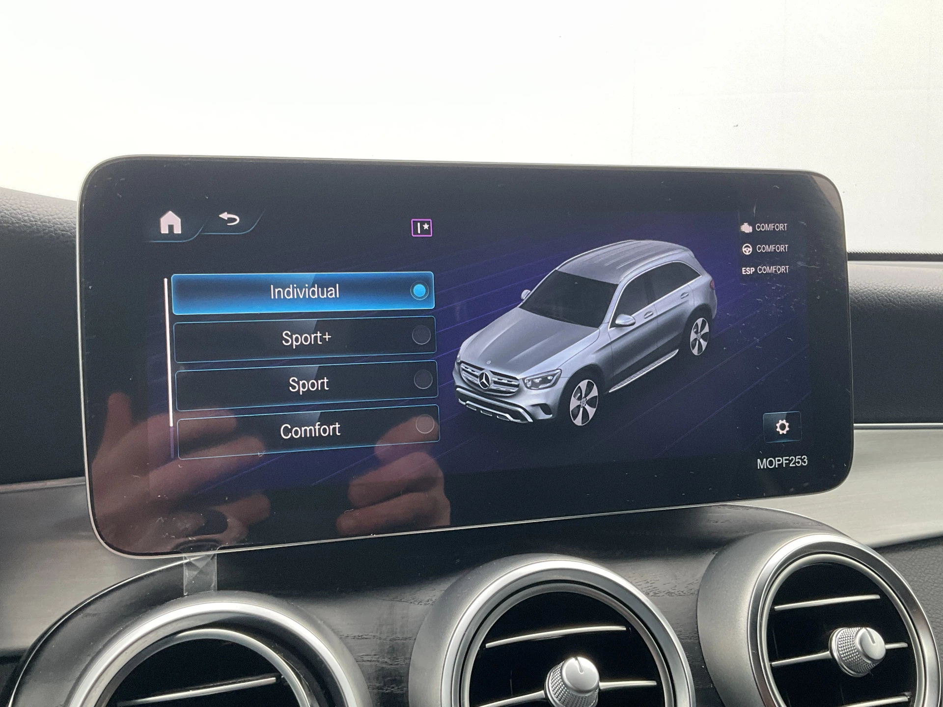 Hoofdafbeelding Mercedes-Benz GLC