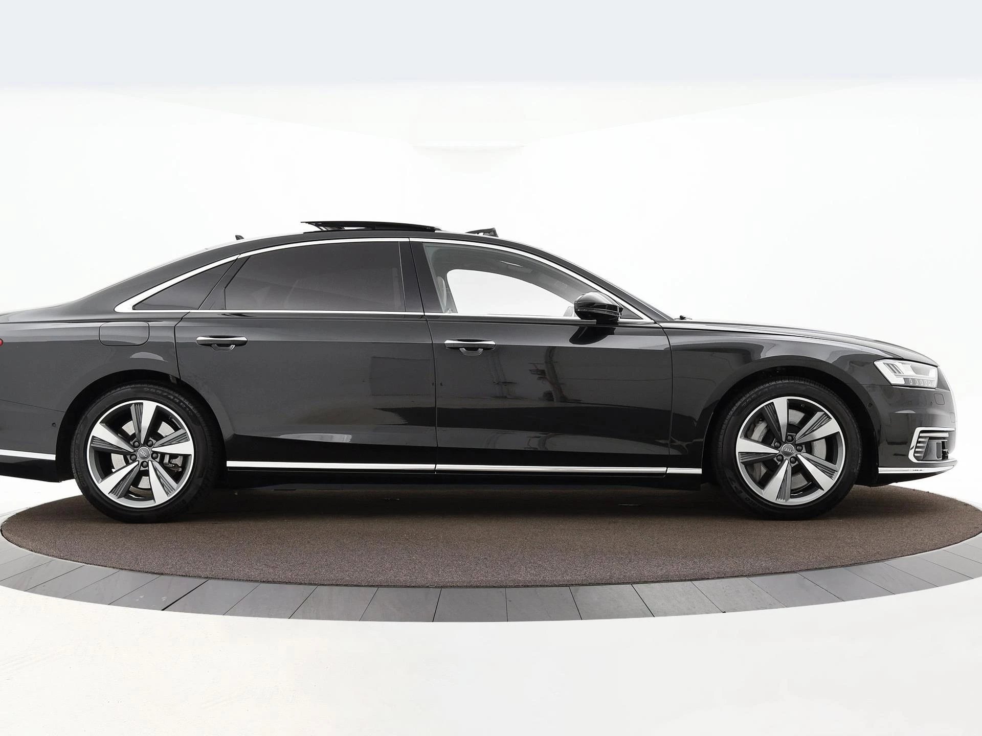 Hoofdafbeelding Audi A8