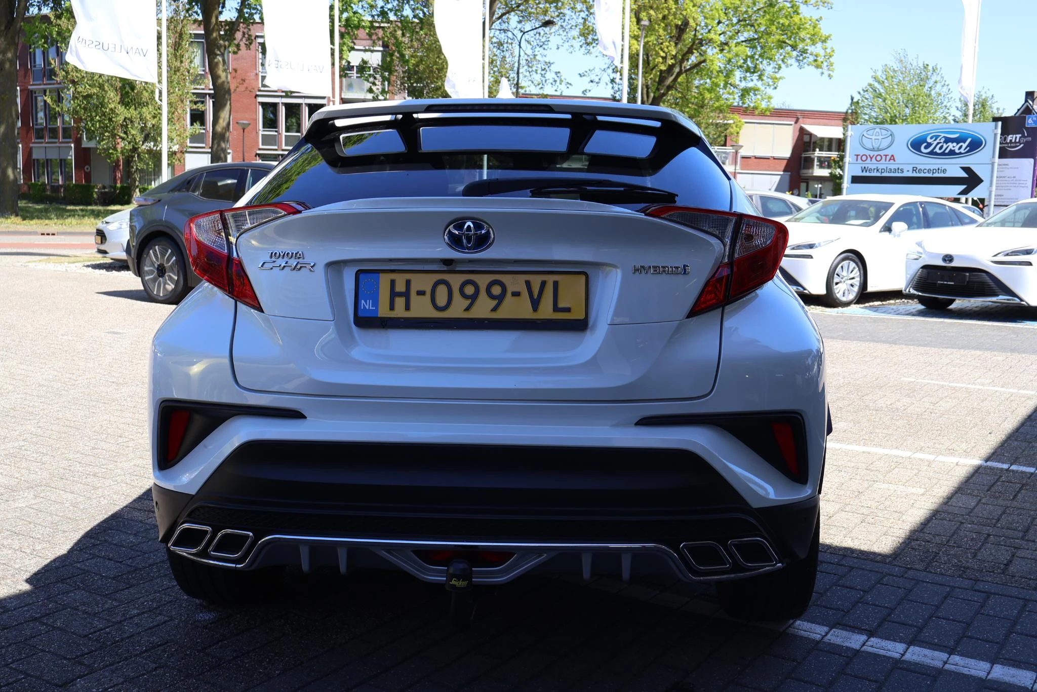 Hoofdafbeelding Toyota C-HR