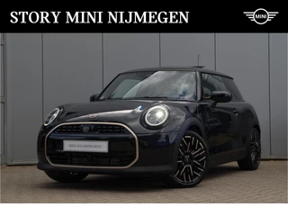 MINI 3-deurs Hatchback Cooper C Favoured Automaat / Panoramadak / Parking Assistant / Head-Up / LED / Stoelverwarming / Comfort Access / Verwarmd stuurwiel