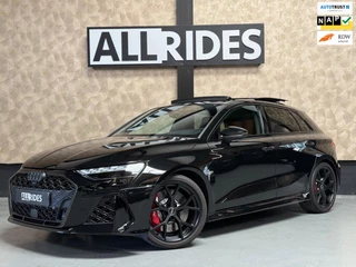 Hoofdafbeelding Audi RS3 Audi RS 3 Sportback 2.5 TFSI RS 3 quattro | Pano | carbon | Kuipstoelen | ACC | Keyless | Sfeerverlichting