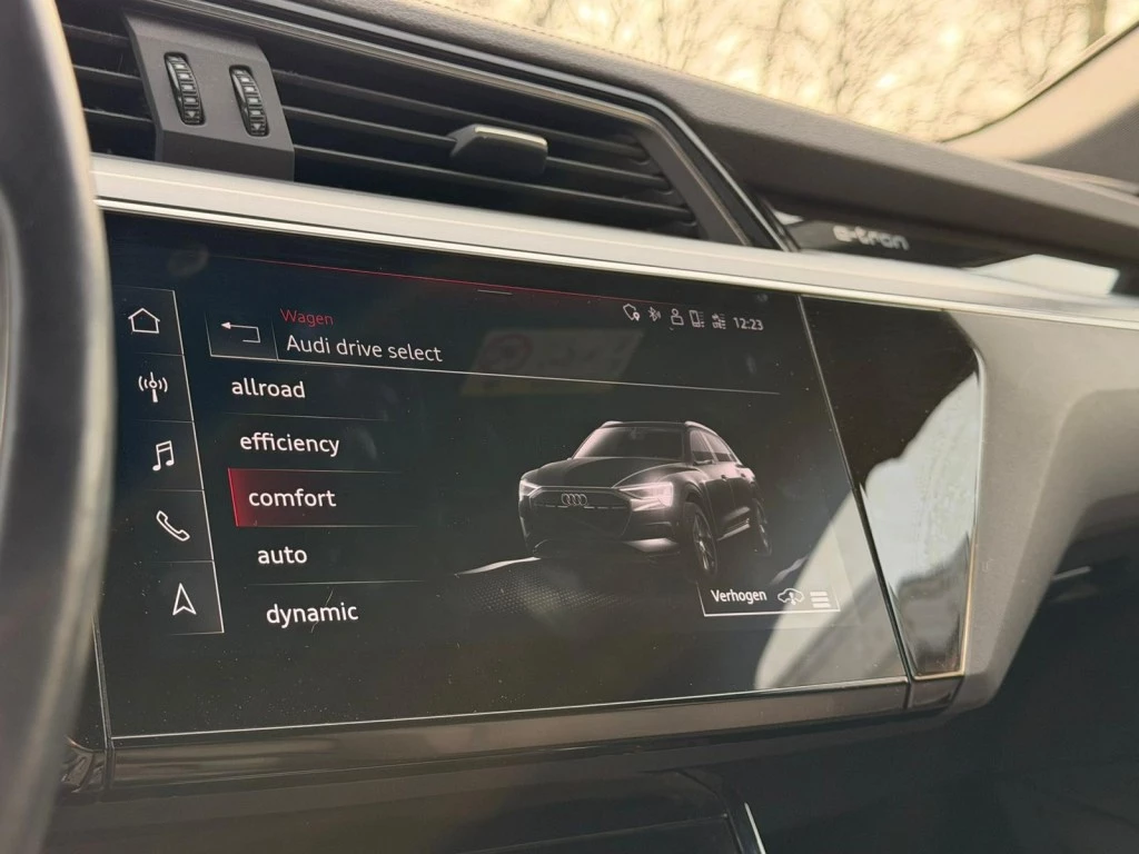 Hoofdafbeelding Audi e-tron