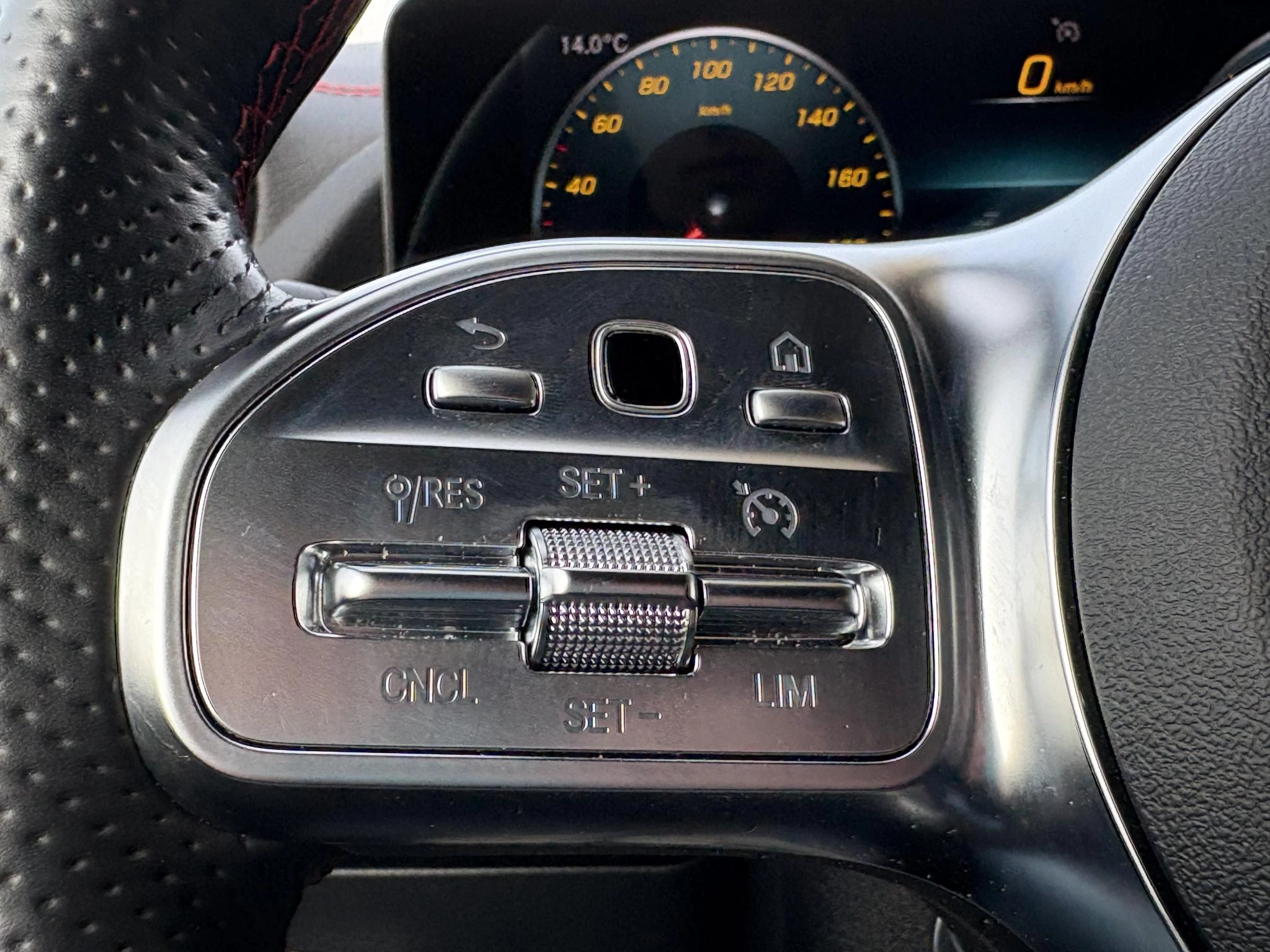 Hoofdafbeelding Mercedes-Benz EQA