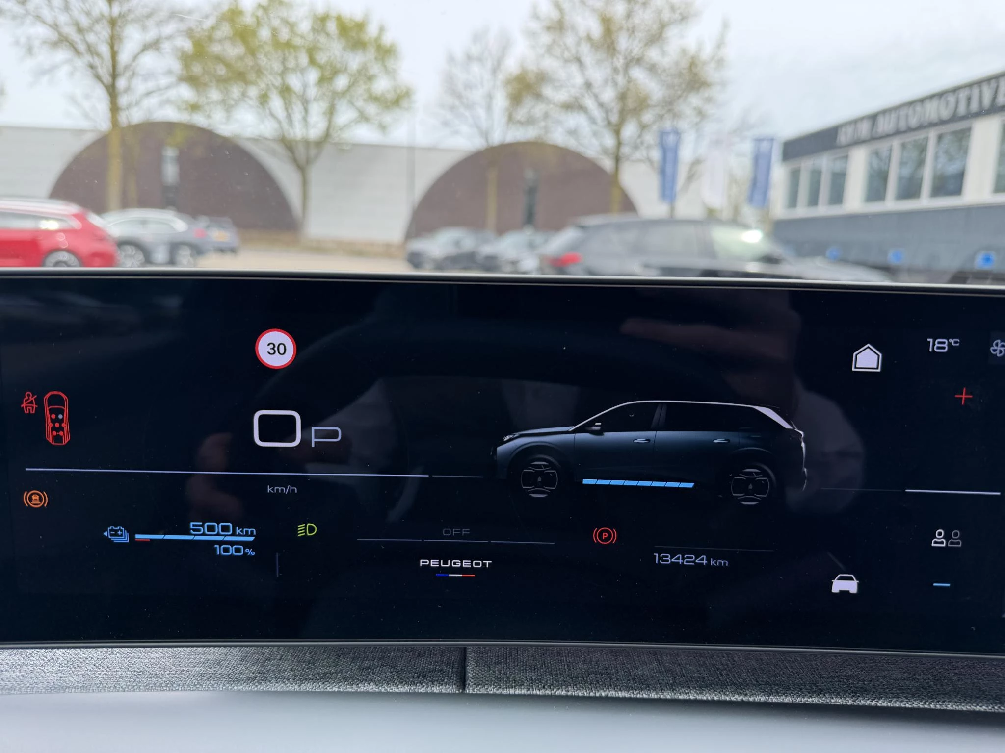 Hoofdafbeelding Peugeot e-5008