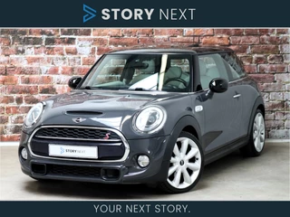 Hoofdafbeelding MINI Cooper S MINI Cooper S Hatchback Serious Business 3 deurs / Navigatiesysteem Professional / Panoramadak / Harman Kardon / Leder / Driving Assistant / Climate Control / Head-Up Display / Comfortstoelen / Dynamic Damper Control / Stoelverwarming / 18 Inch