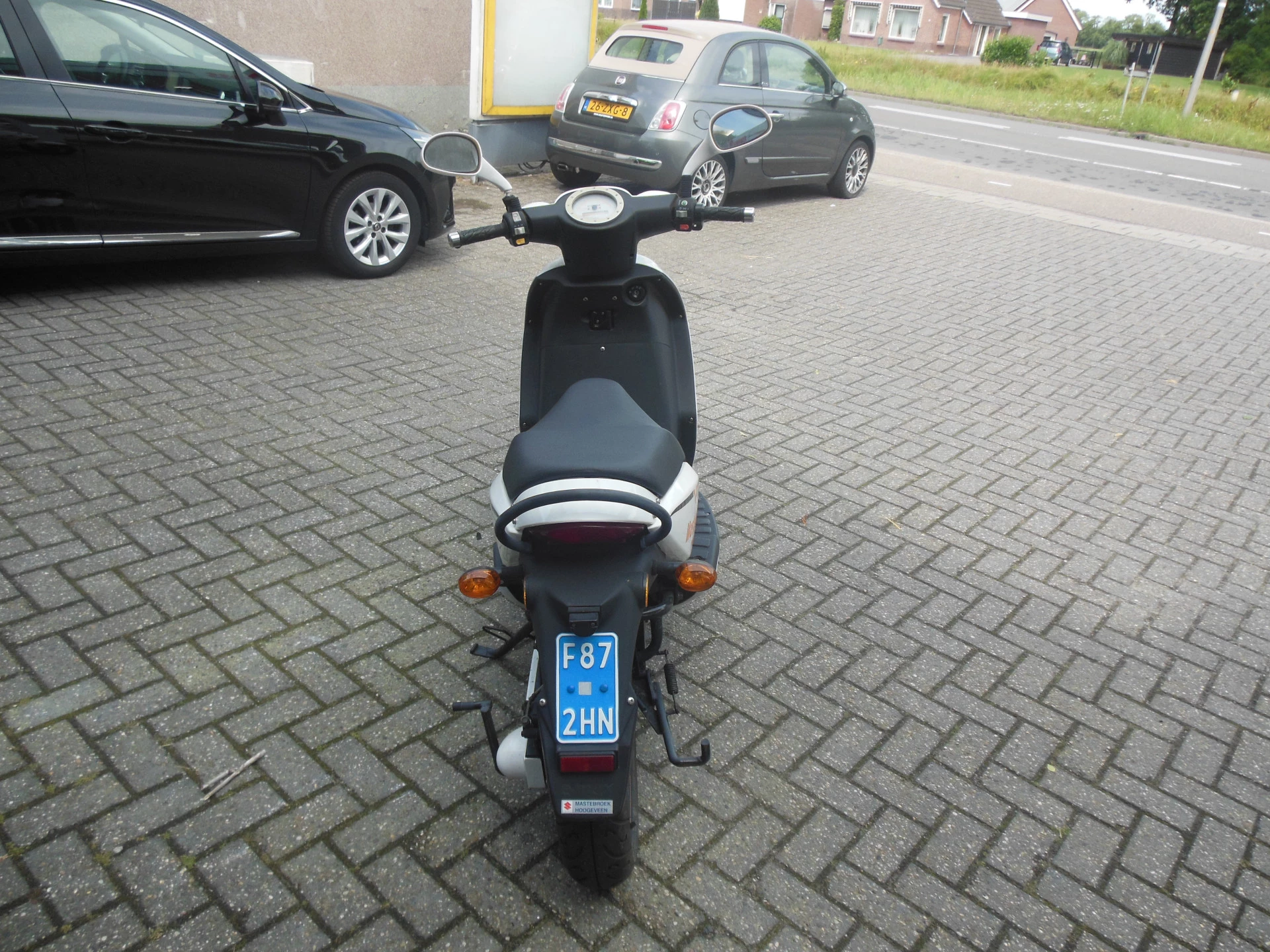 Hoofdafbeelding E-Max Snorscooter