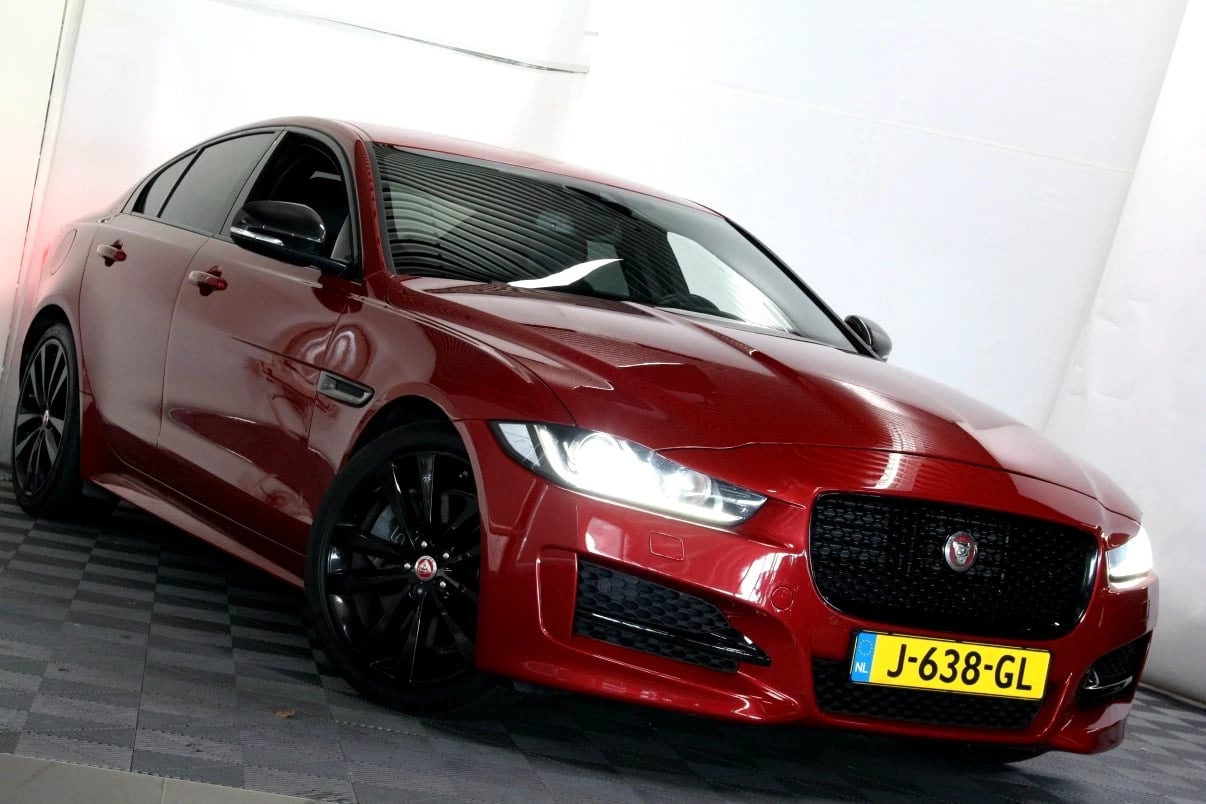 Hoofdafbeelding Jaguar XE