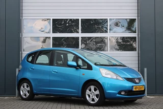 Honda Jazz 1.2 Trend 5-Deurs Airco/Stuurbekrachtiging/Elek.Ramen/C.V/RadioCD.USB/15"LM/Trekhaak/APK:03-09-2026