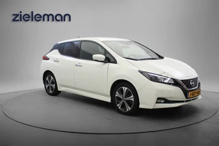 Hoofdafbeelding Nissan Leaf Nissan Leaf N-Connecta 40 kWh - Carplay, Navi, Camera, Cruise, Stoelverw.