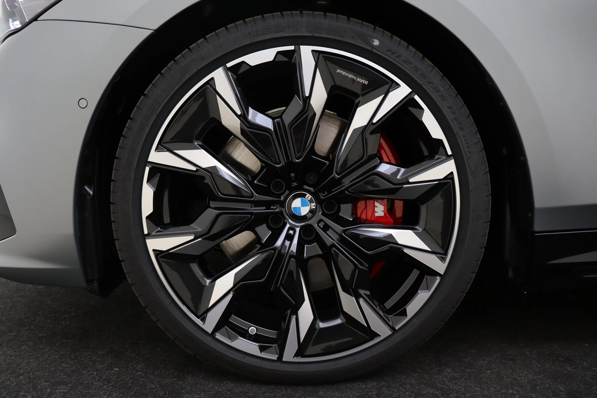 Hoofdafbeelding BMW i5