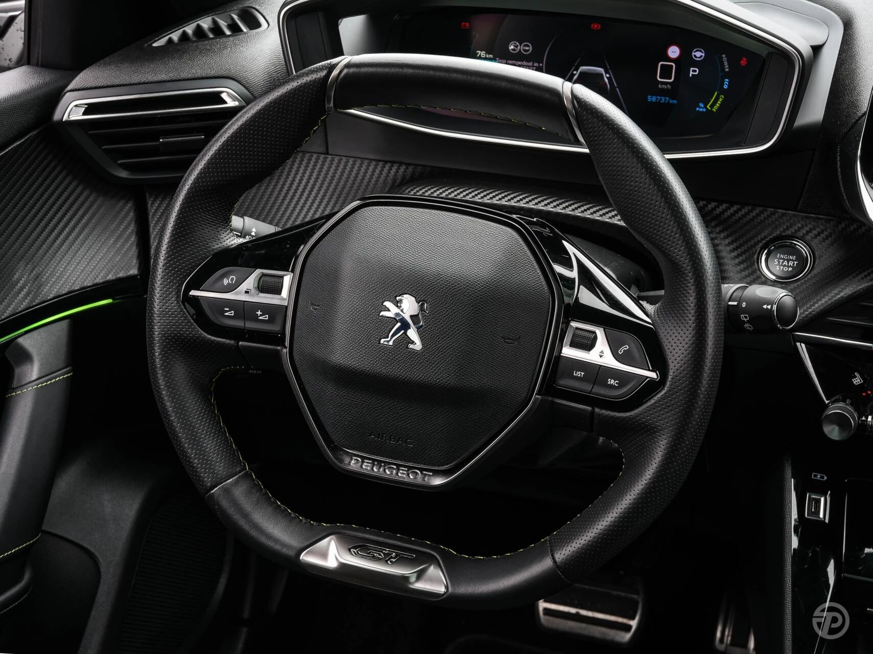 Hoofdafbeelding Peugeot e-2008