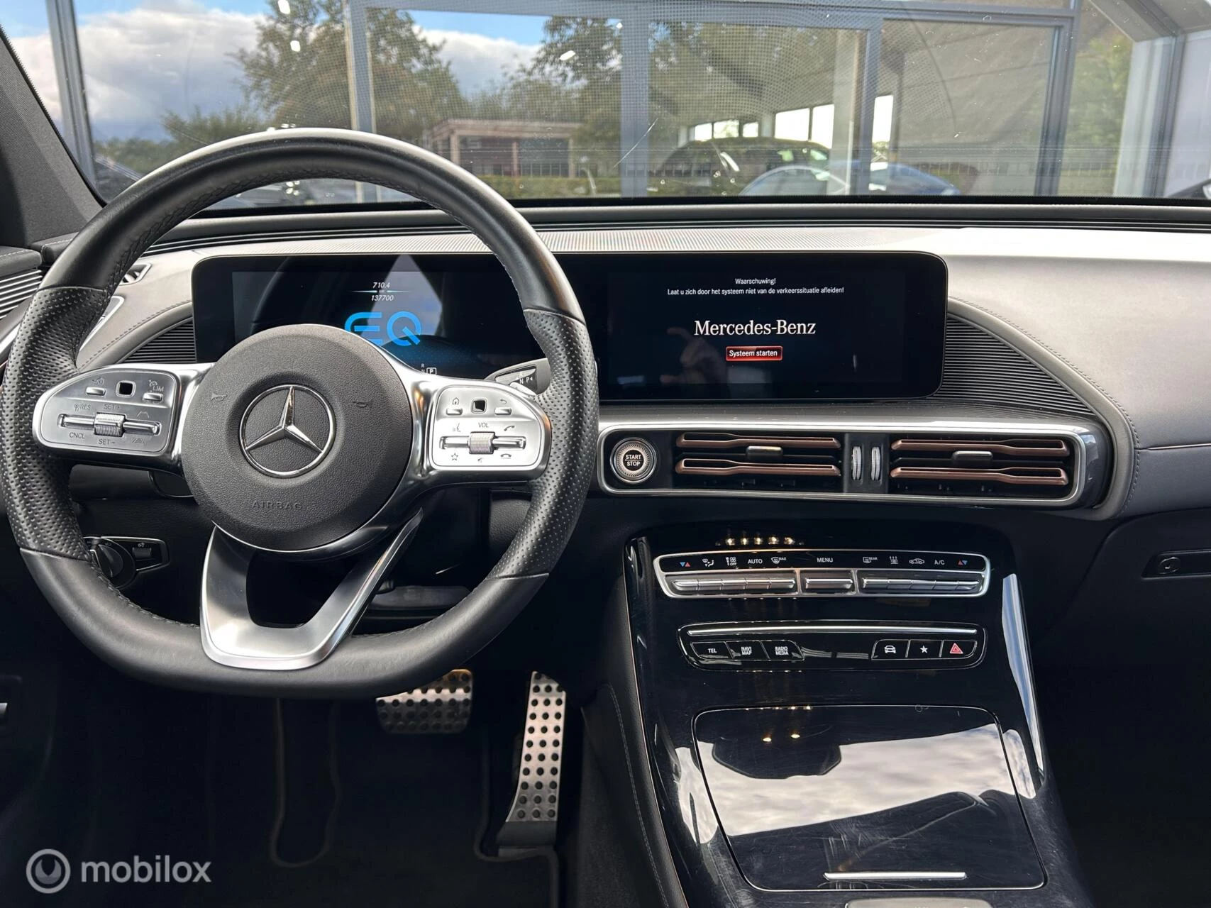Hoofdafbeelding Mercedes-Benz EQC
