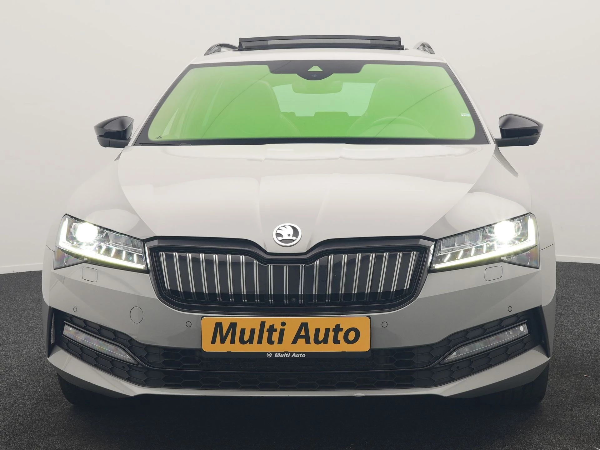 Hoofdafbeelding Škoda Superb