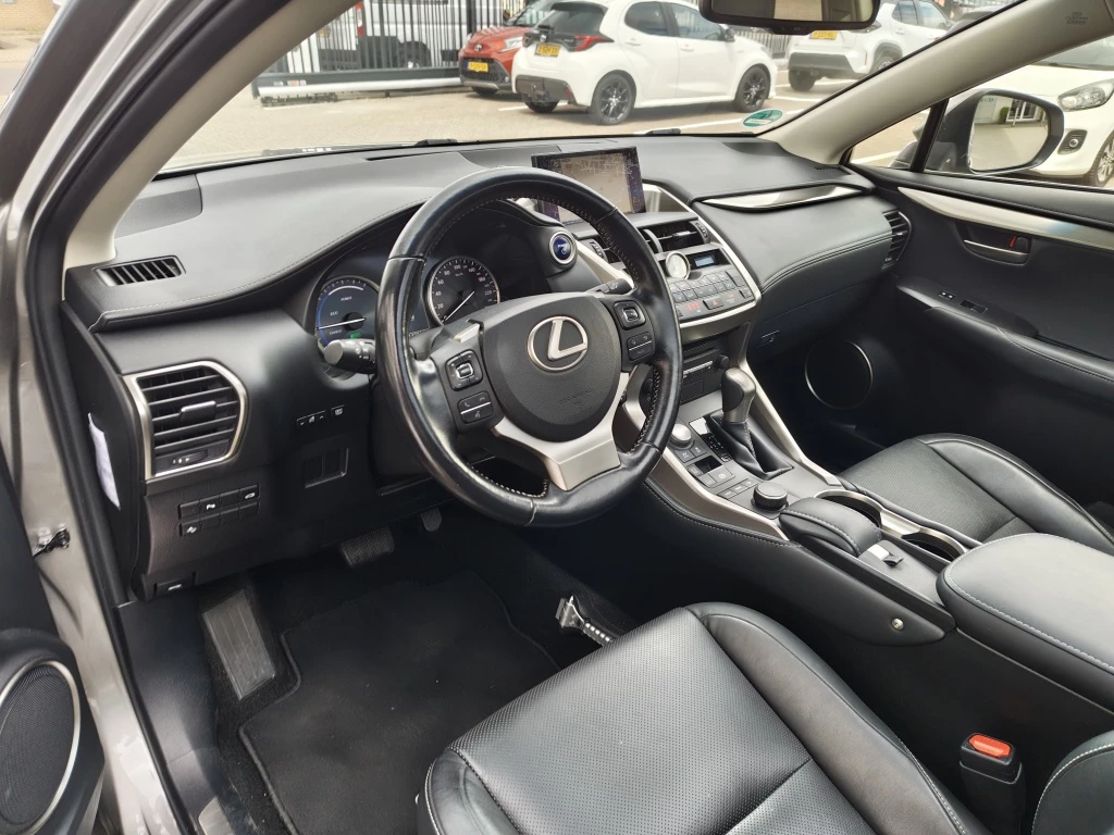 Hoofdafbeelding Lexus NX