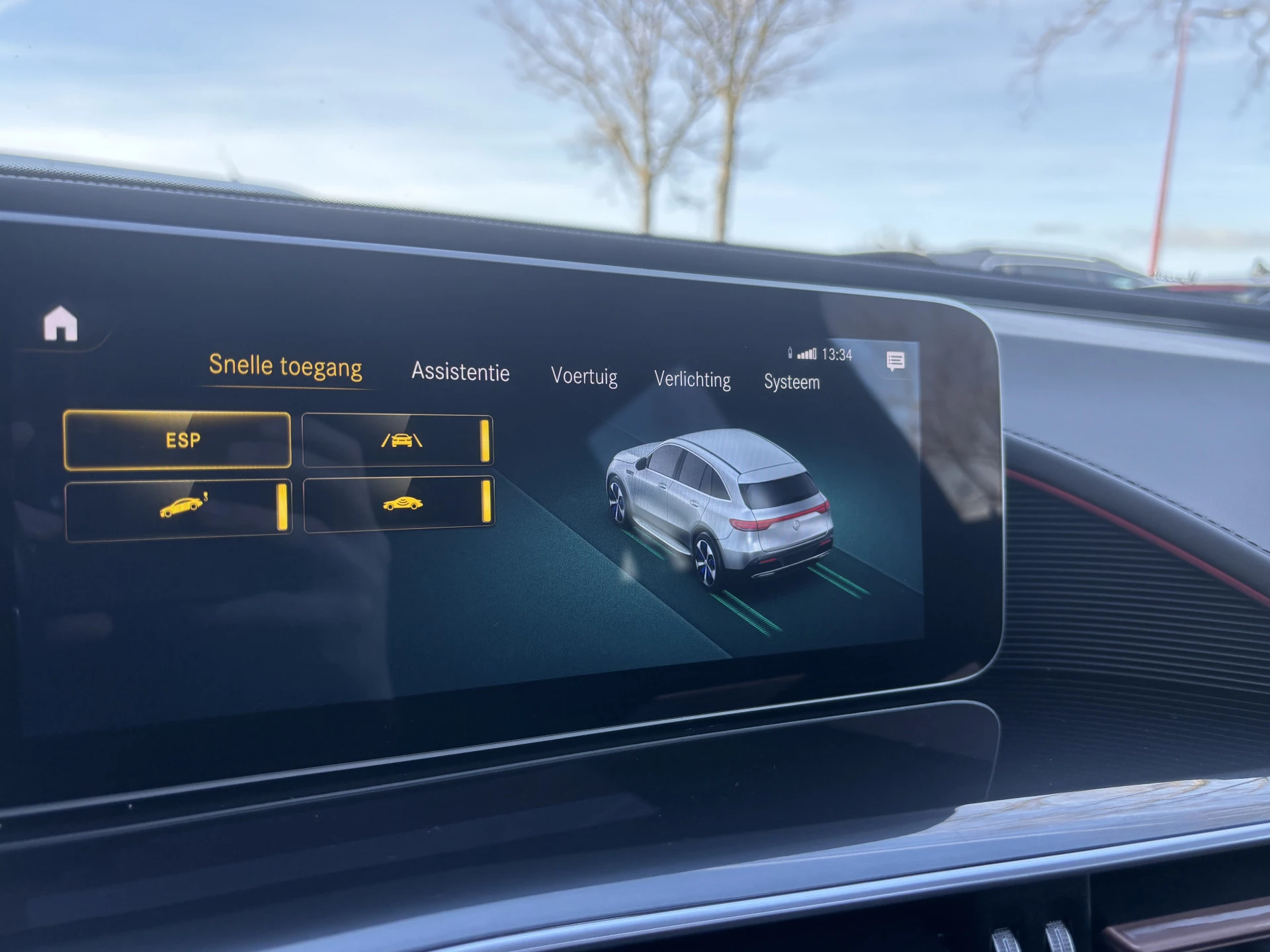 Hoofdafbeelding Mercedes-Benz EQC