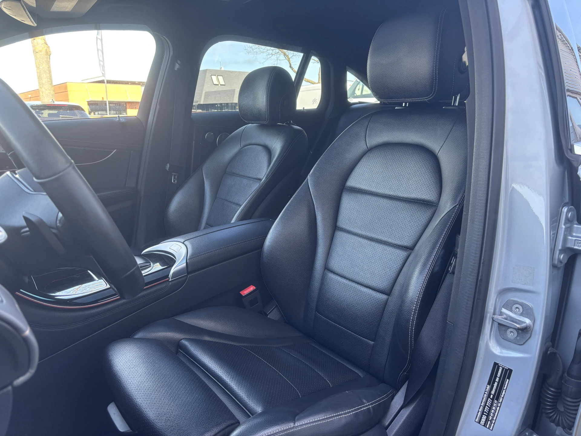 Hoofdafbeelding Mercedes-Benz EQC