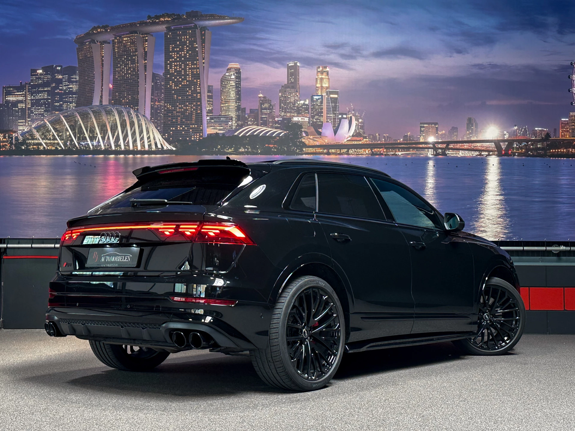 Hoofdafbeelding Audi Q8