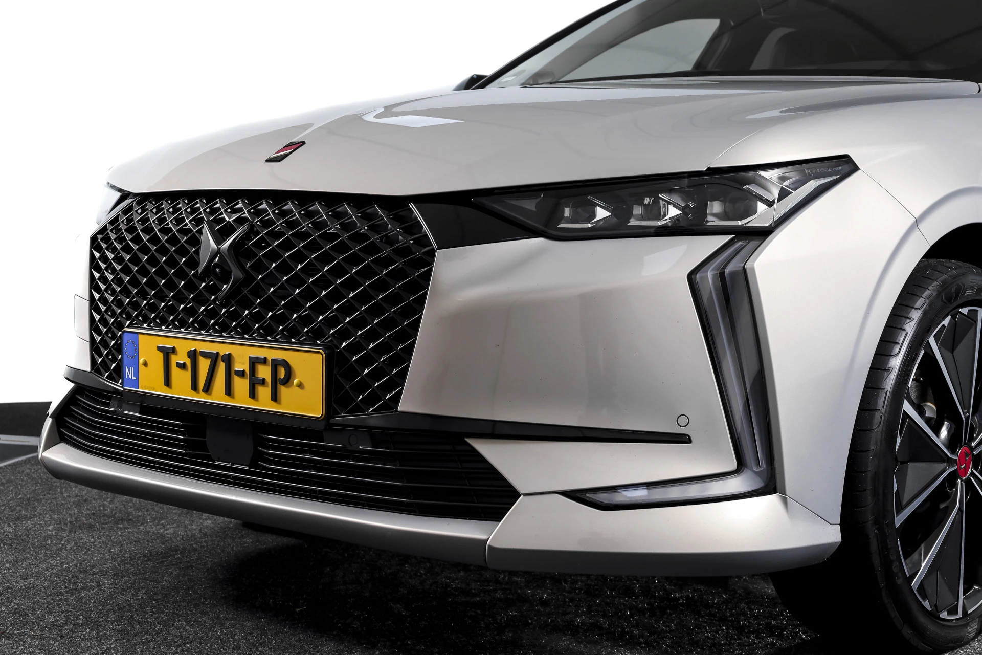 Hoofdafbeelding DS DS 4