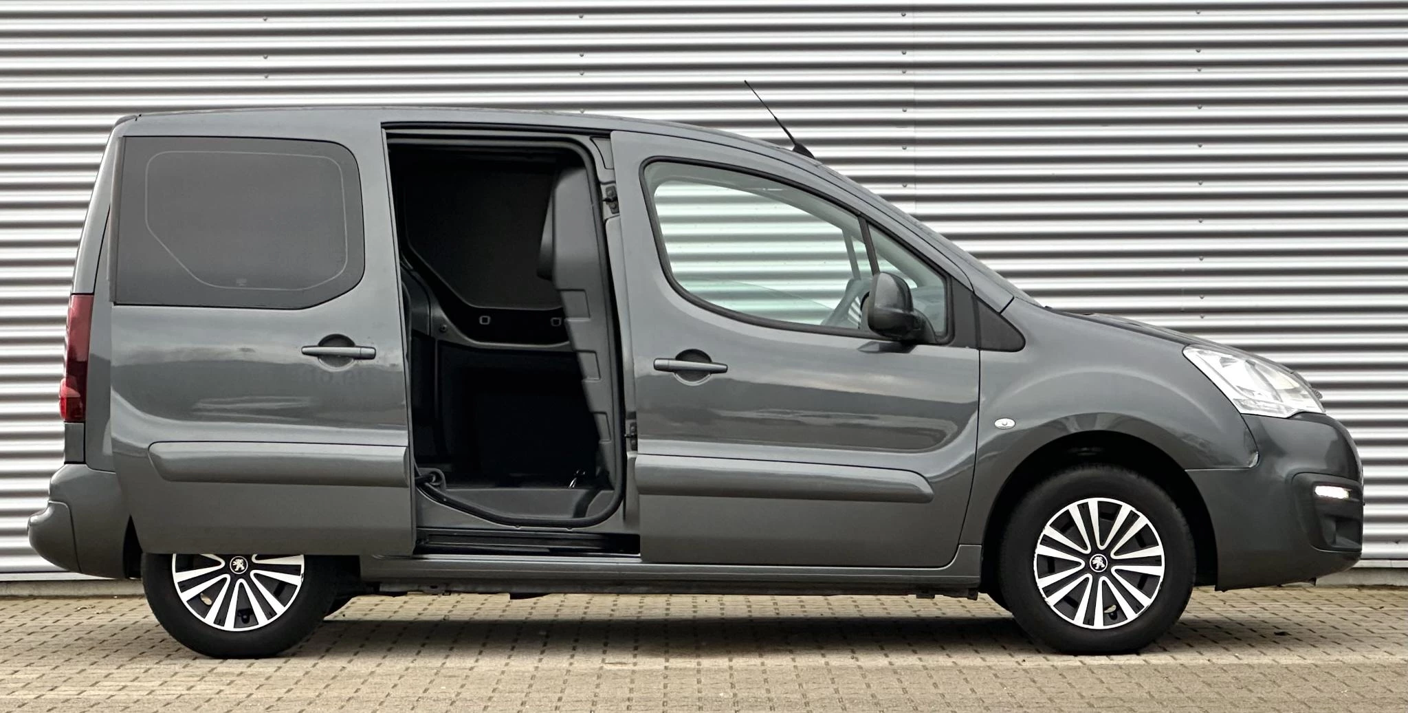 Hoofdafbeelding Peugeot Partner