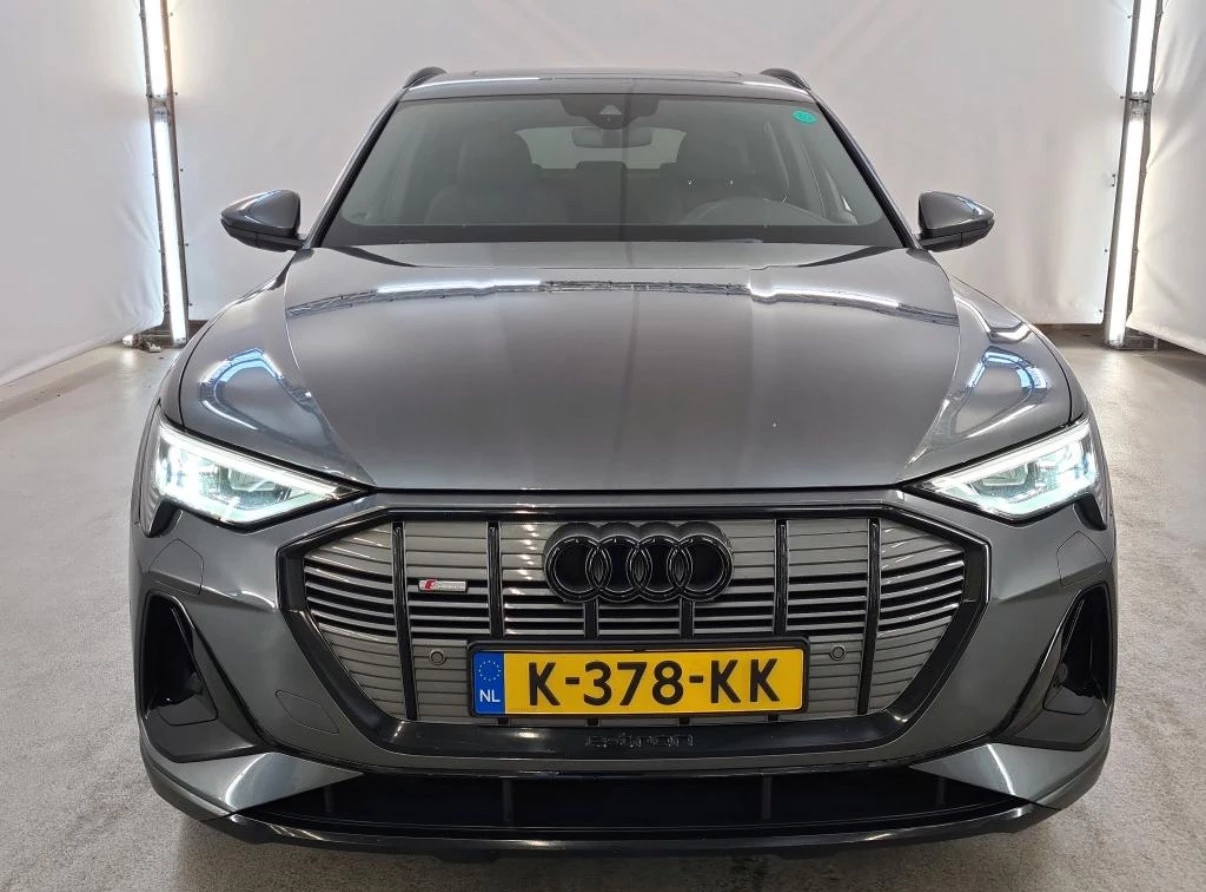 Hoofdafbeelding Audi e-tron