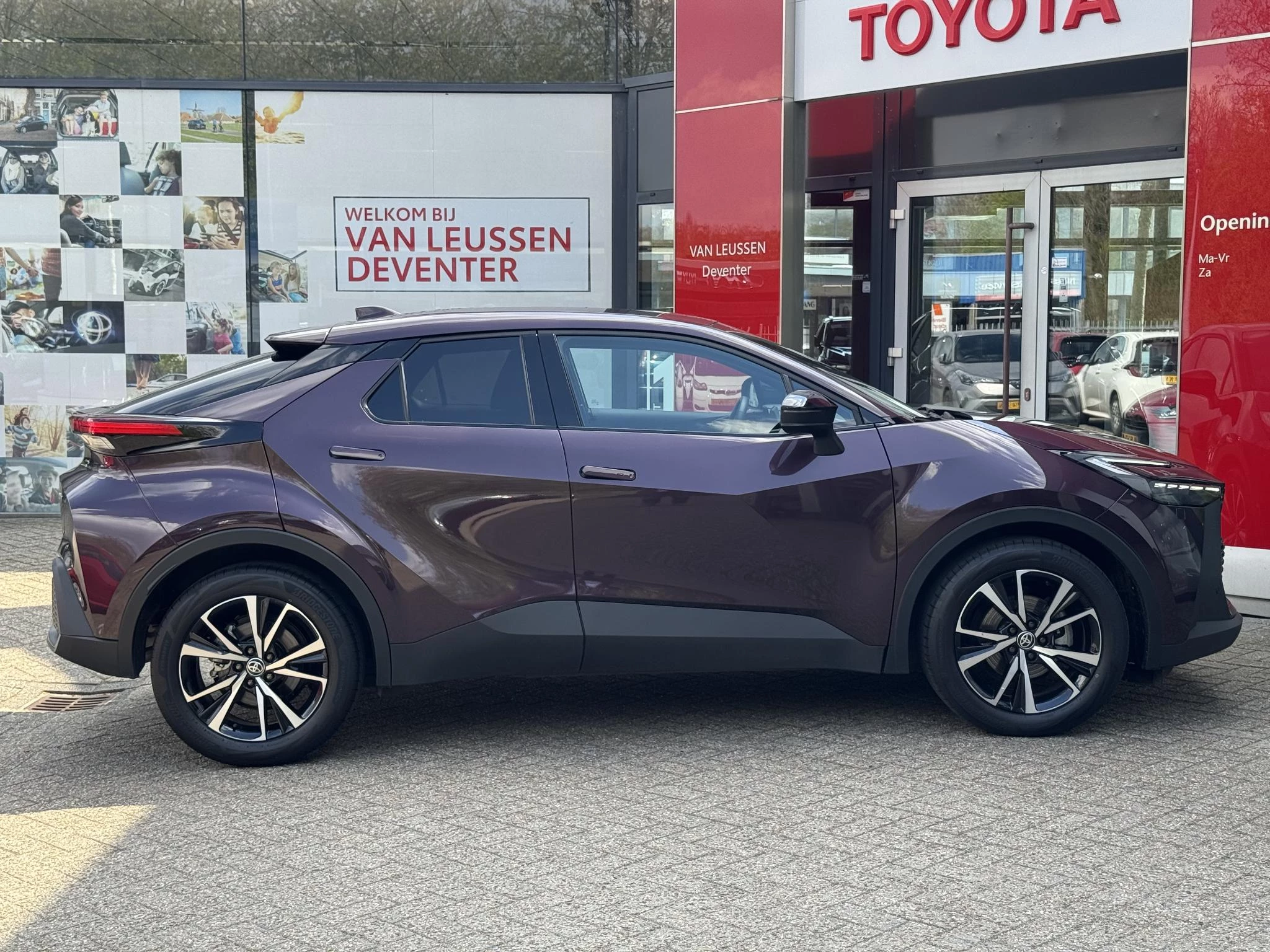 Hoofdafbeelding Toyota C-HR