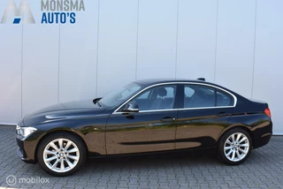 BMW 320i AUT. 135kW 2013 Zwart Xenon Navi Leder Airco 18" LMV Cruise PDC Zeer Mooi!