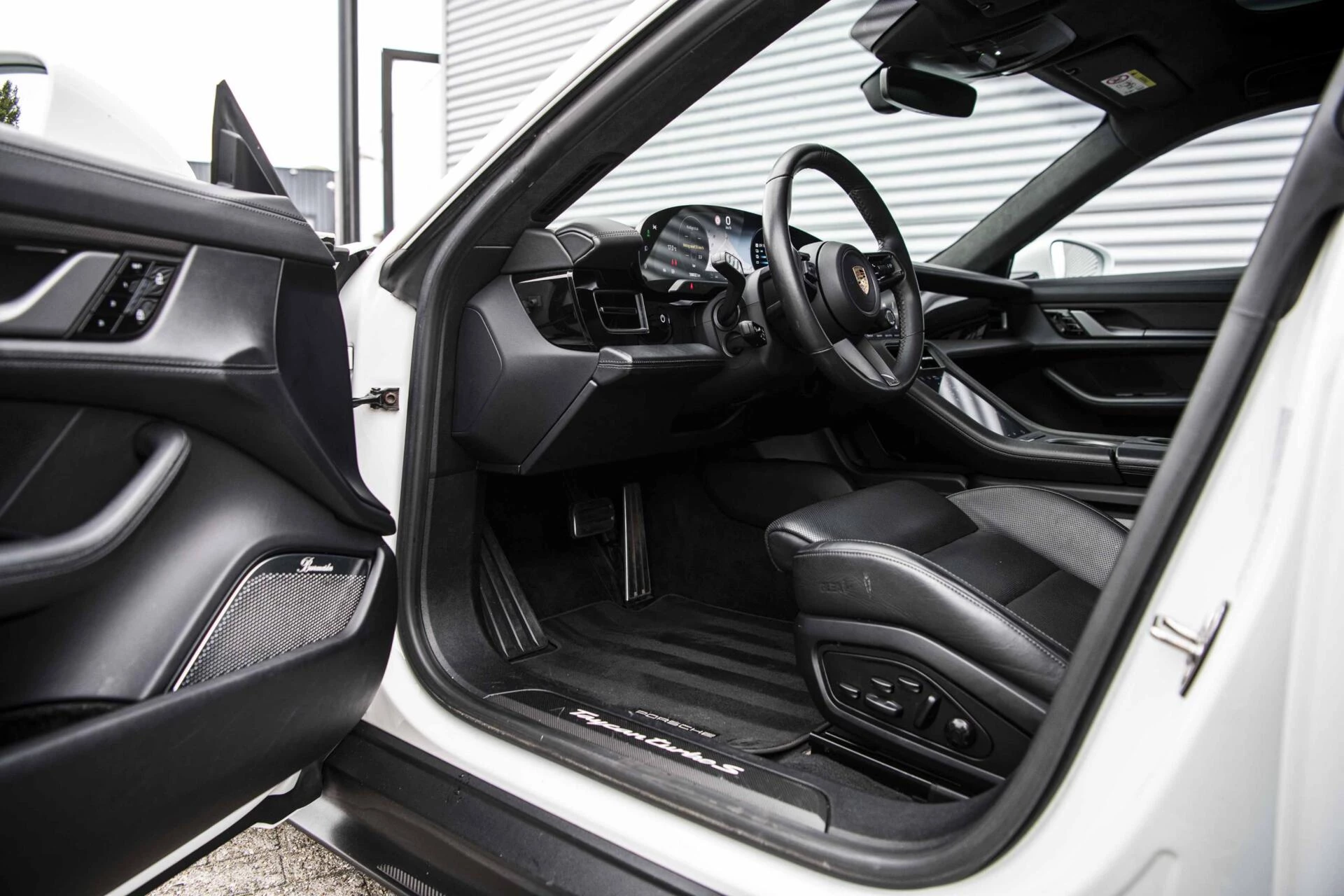 Hoofdafbeelding Porsche Taycan