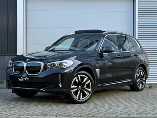 Hoofdafbeelding BMW iX3 BMW iX3 Executive 80 kWh | Panoramadak | Memory stoelen | Dodehoek detectie