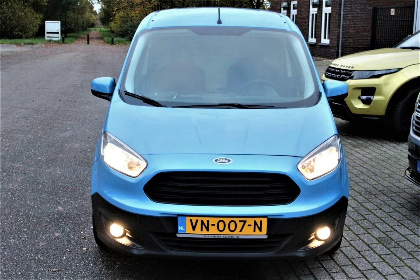 Hoofdafbeelding Ford Transit Courier