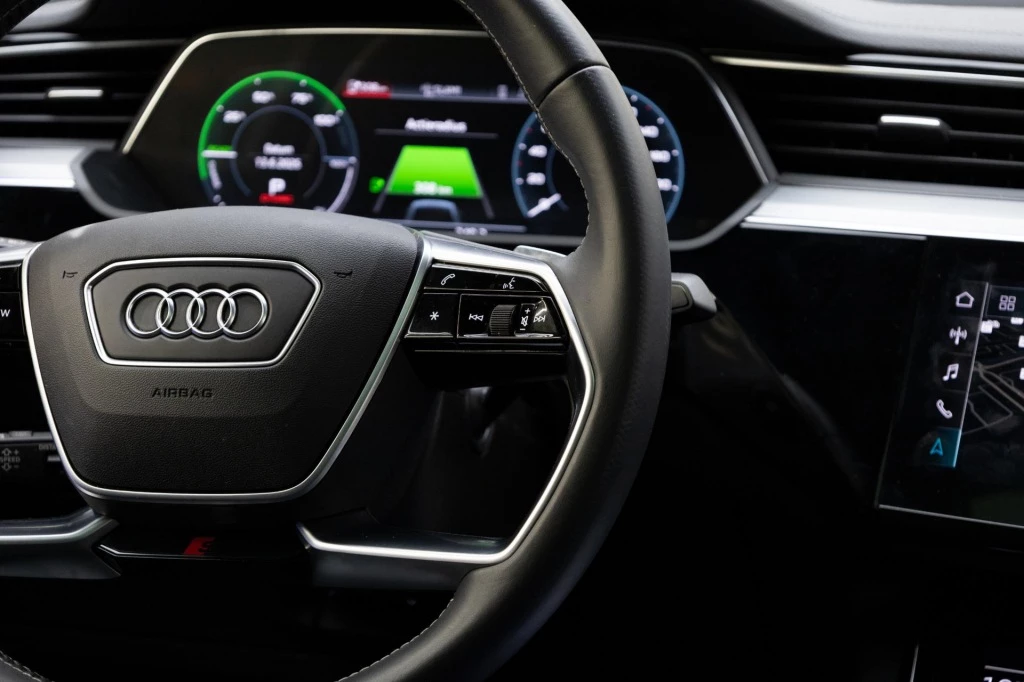 Hoofdafbeelding Audi e-tron