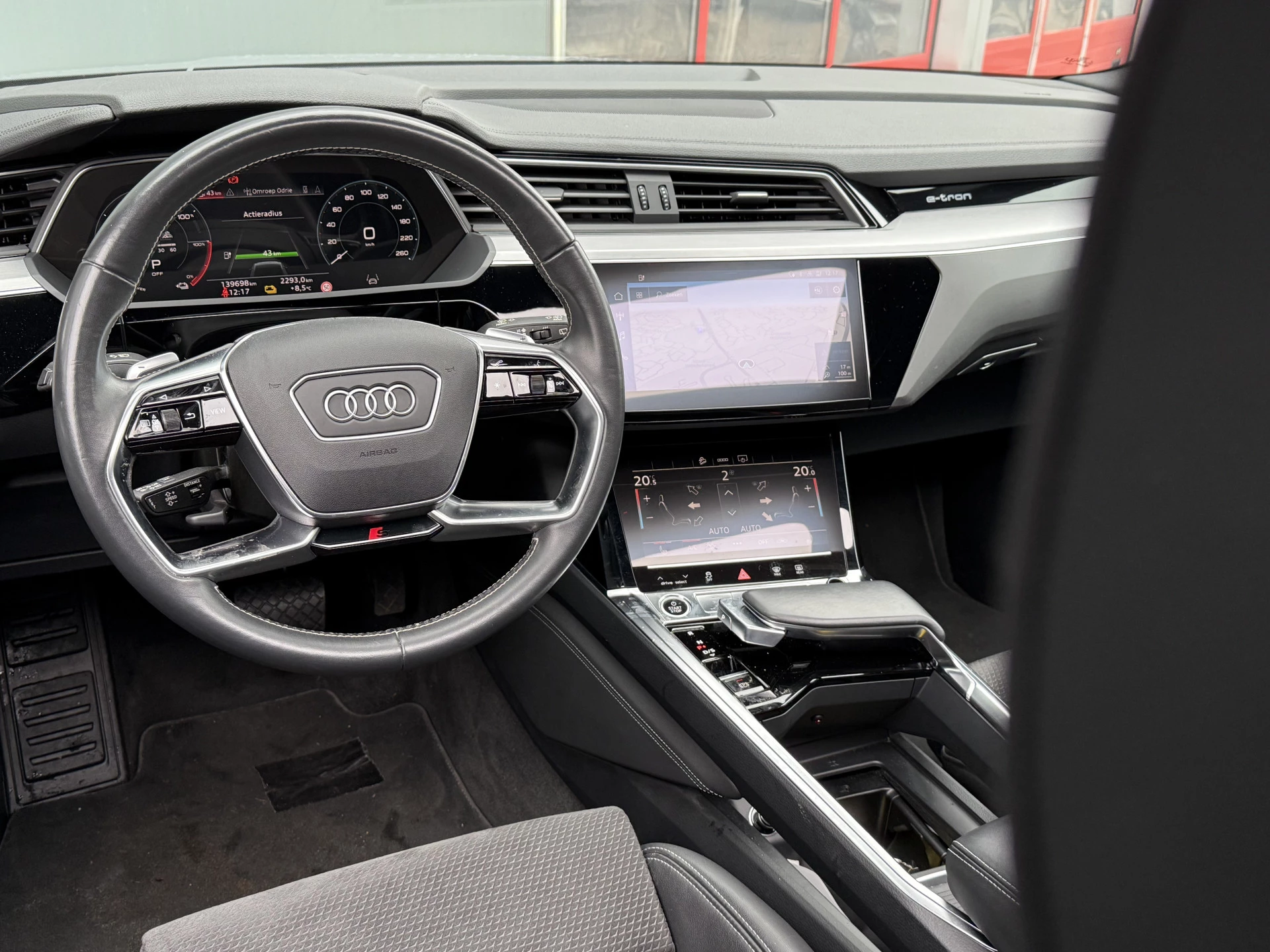 Hoofdafbeelding Audi e-tron