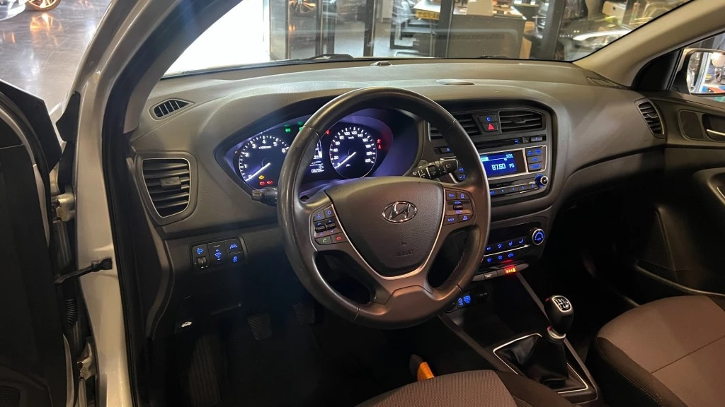 Hoofdafbeelding Hyundai i20