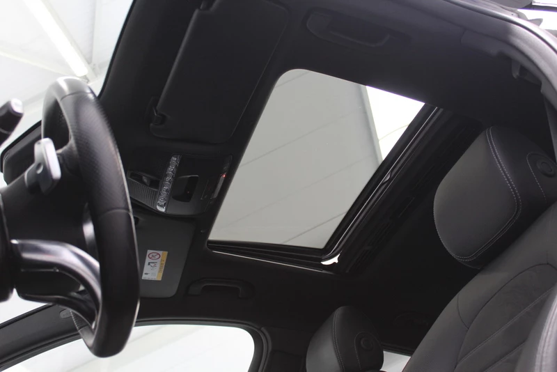 Hoofdafbeelding Mercedes-Benz EQC