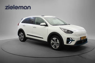 Kia e-Niro DynamicPlusLine 64 kWh - Carplay, Dakraam, Half Leer, Camera, Stoelverw.