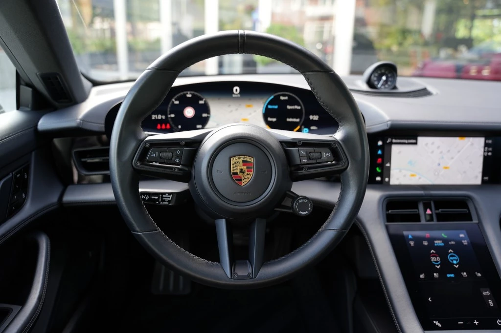 Hoofdafbeelding Porsche Taycan