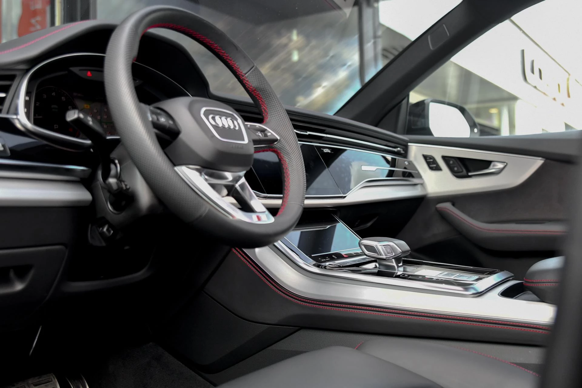 Hoofdafbeelding Audi Q8