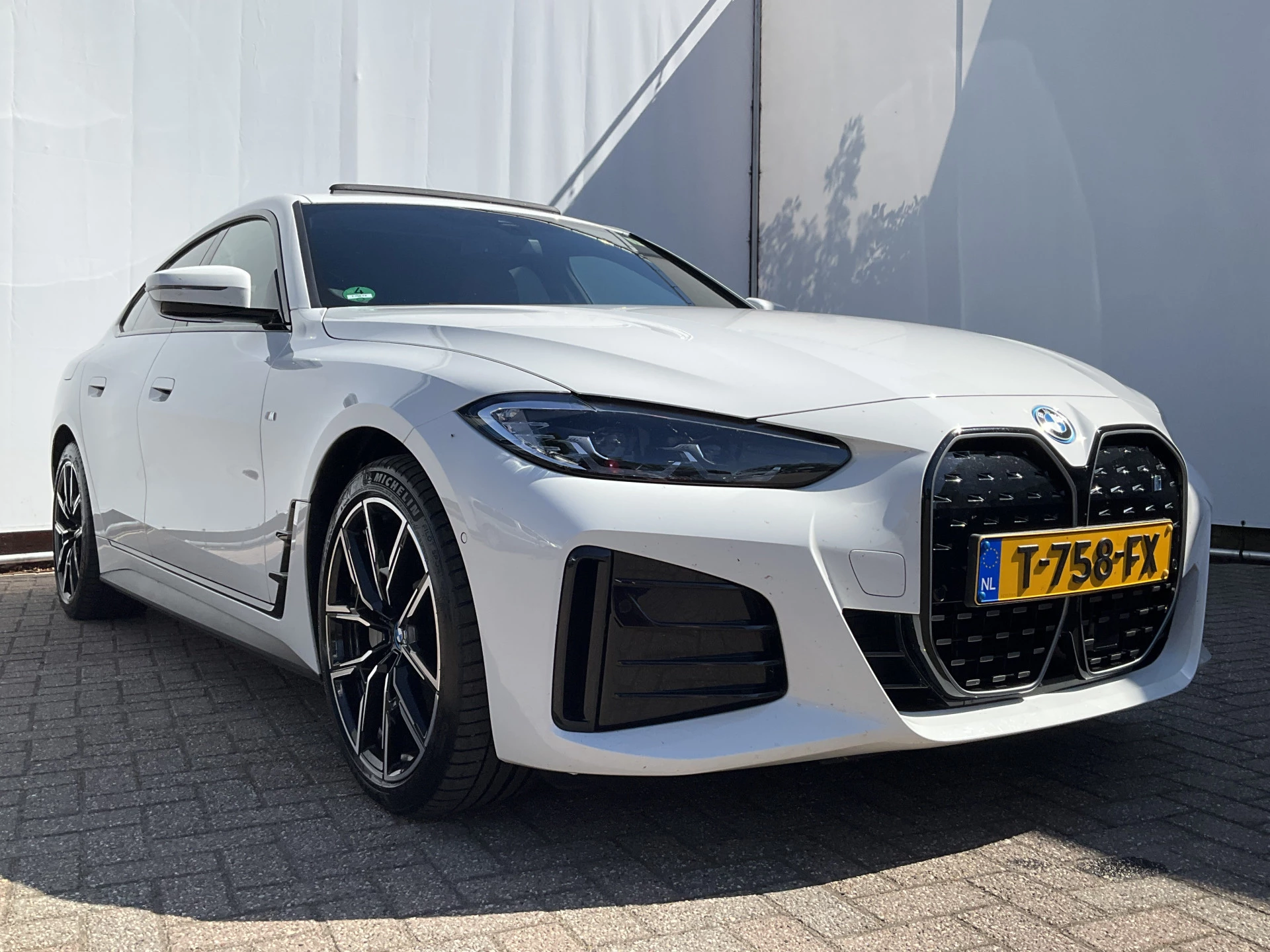 Hoofdafbeelding BMW i4