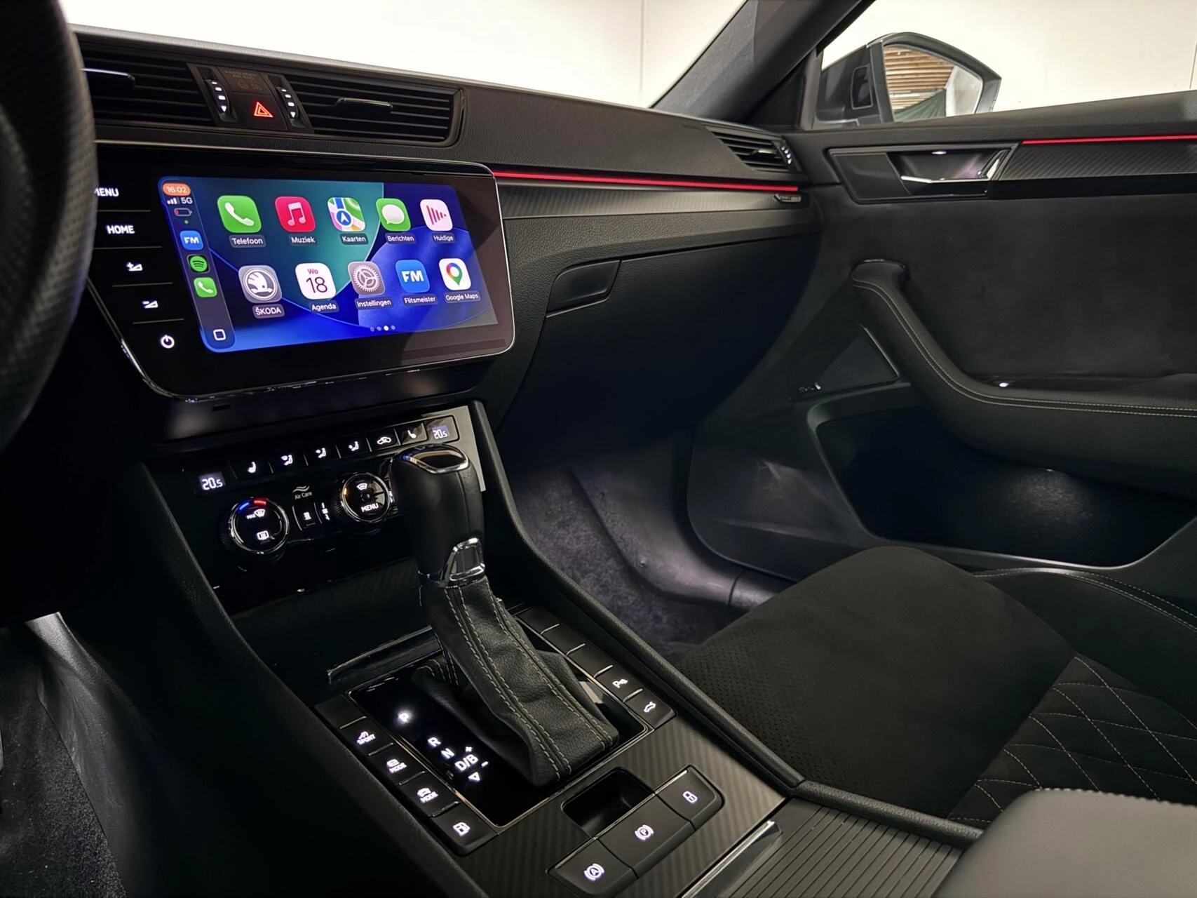 Hoofdafbeelding Škoda Superb