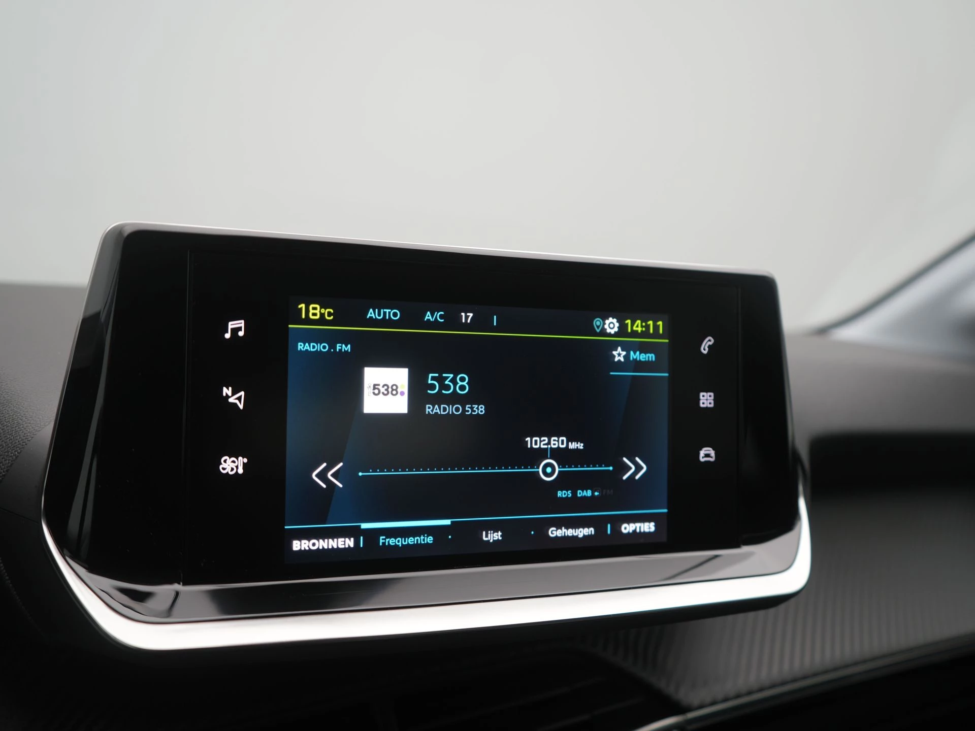 Hoofdafbeelding Peugeot e-208
